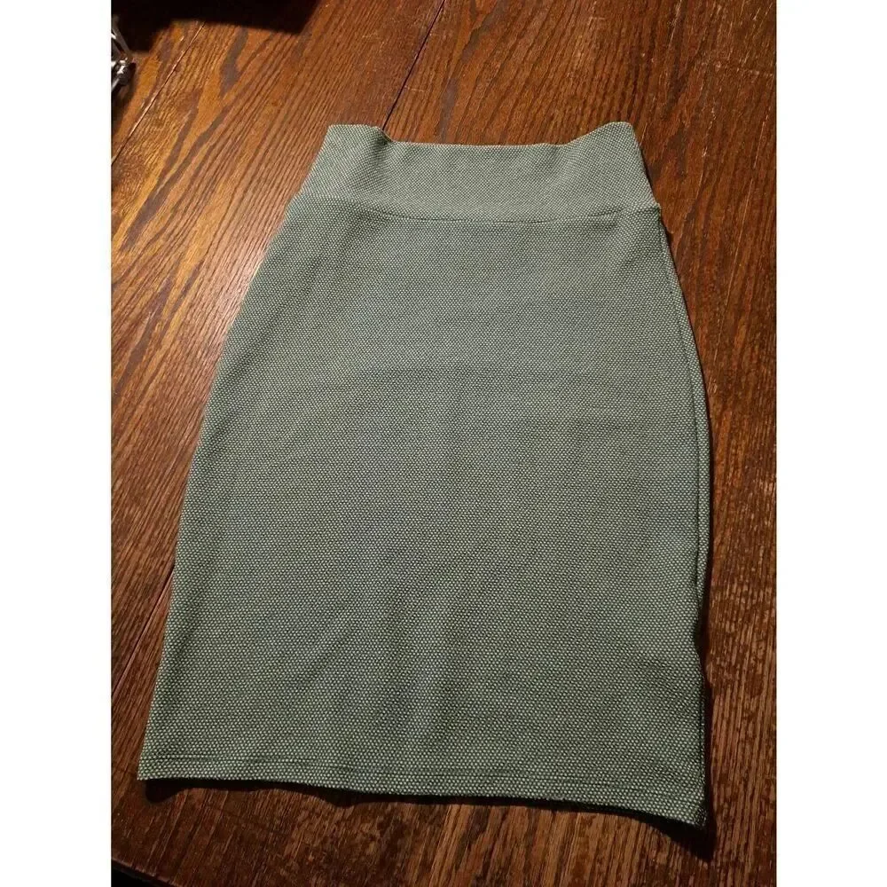 Women’s XS LuLaRoe Green White Polka Dot Pencil Skirt Stretch Polyester Spandex